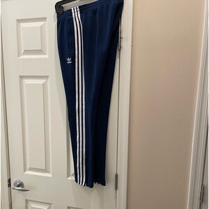 Adidas women’s navy blue SST TRACK PANT size large